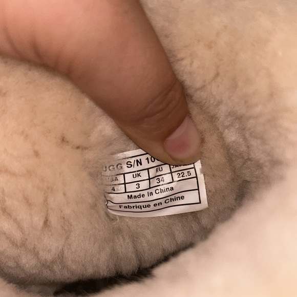 UGG Scarlette Fringe Boot - Picture 7 of 8